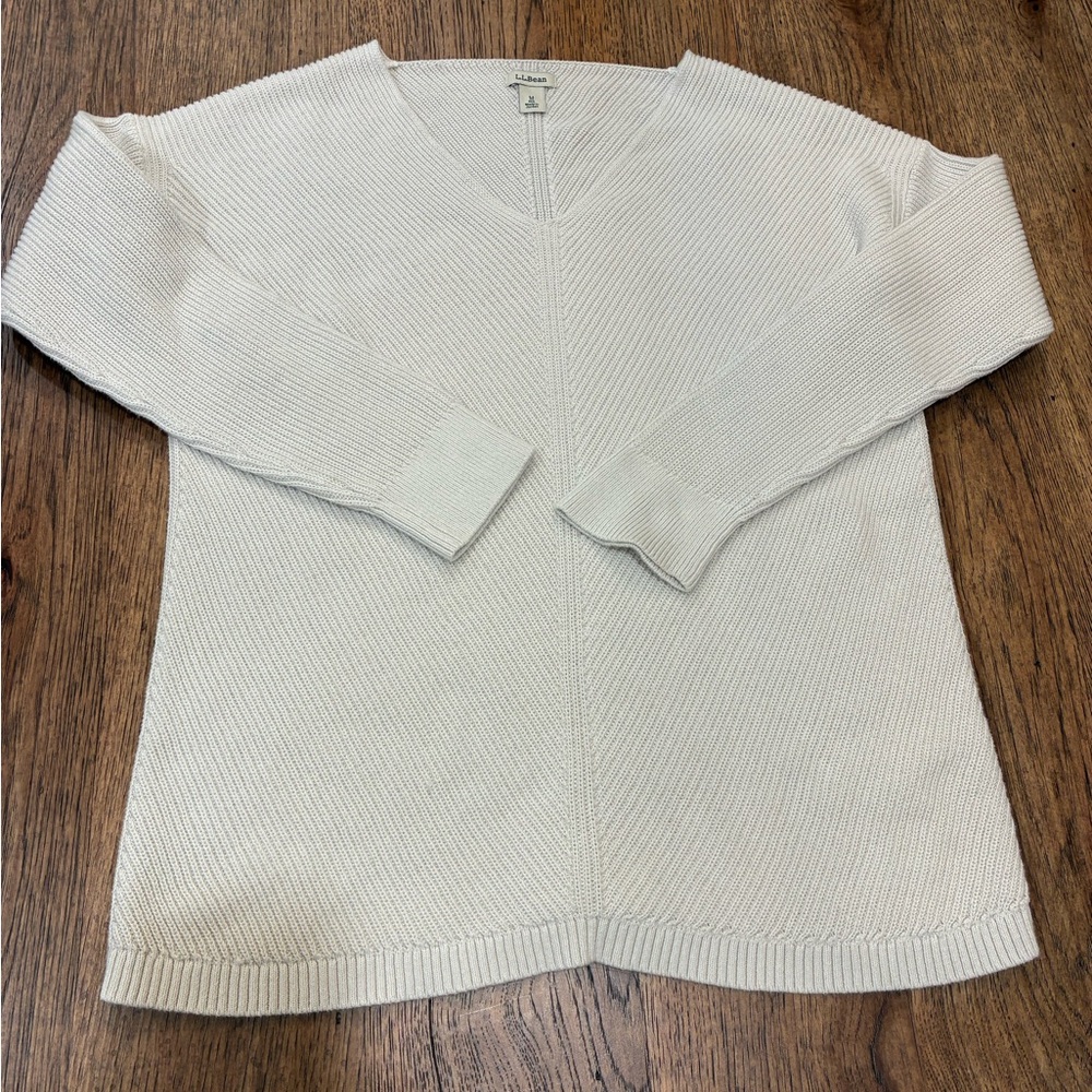 LL Bean Women's Long Sleeve V Neck Tight Knit Pullover Sweater Off White Size M